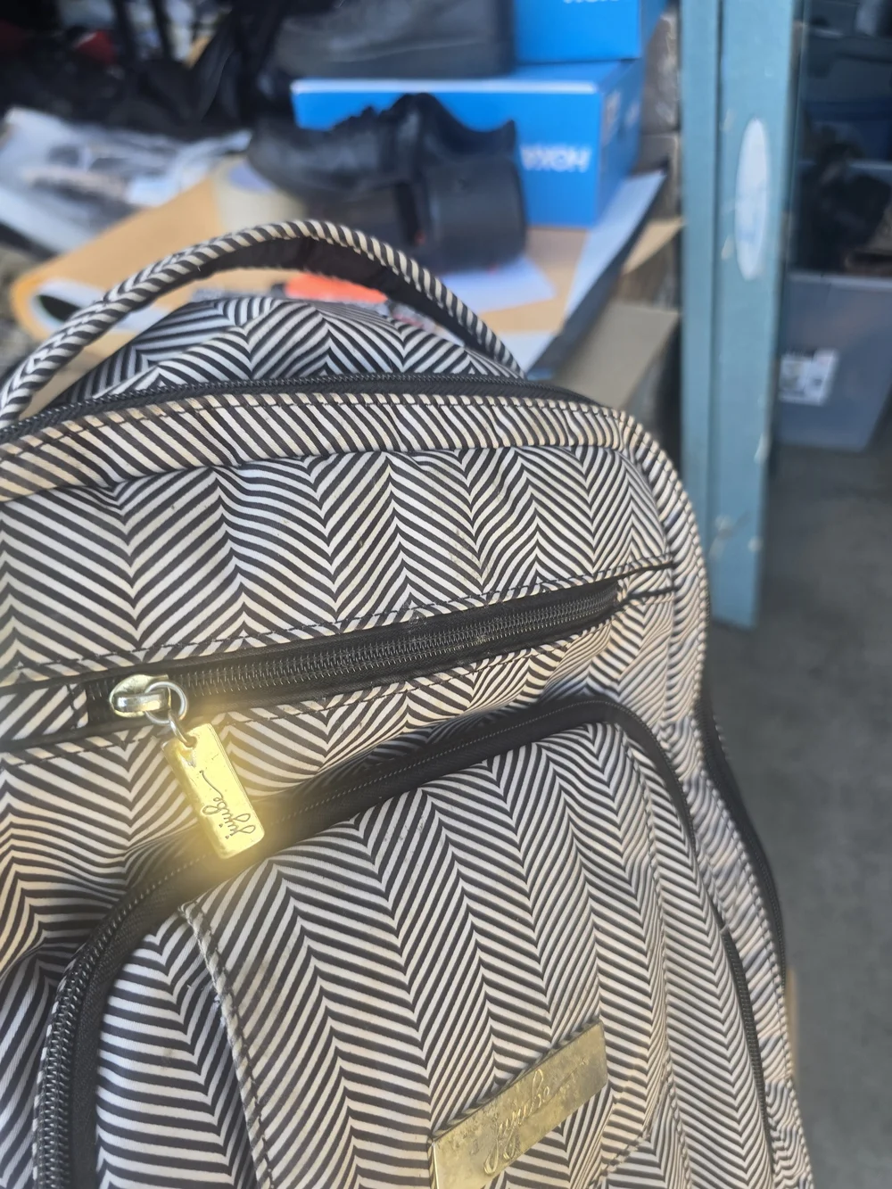 Ju-Ju-Be Chevron‎ Print Baby Bag - Black & White with Gold Hardware
